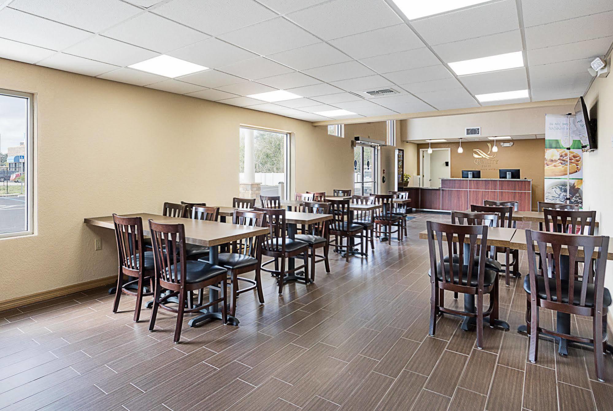 Quality Inn & Suites Heritage Park Kissimmee Exterior photo