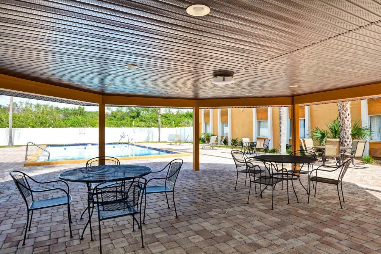 Quality Inn & Suites Heritage Park Kissimmee Exterior photo